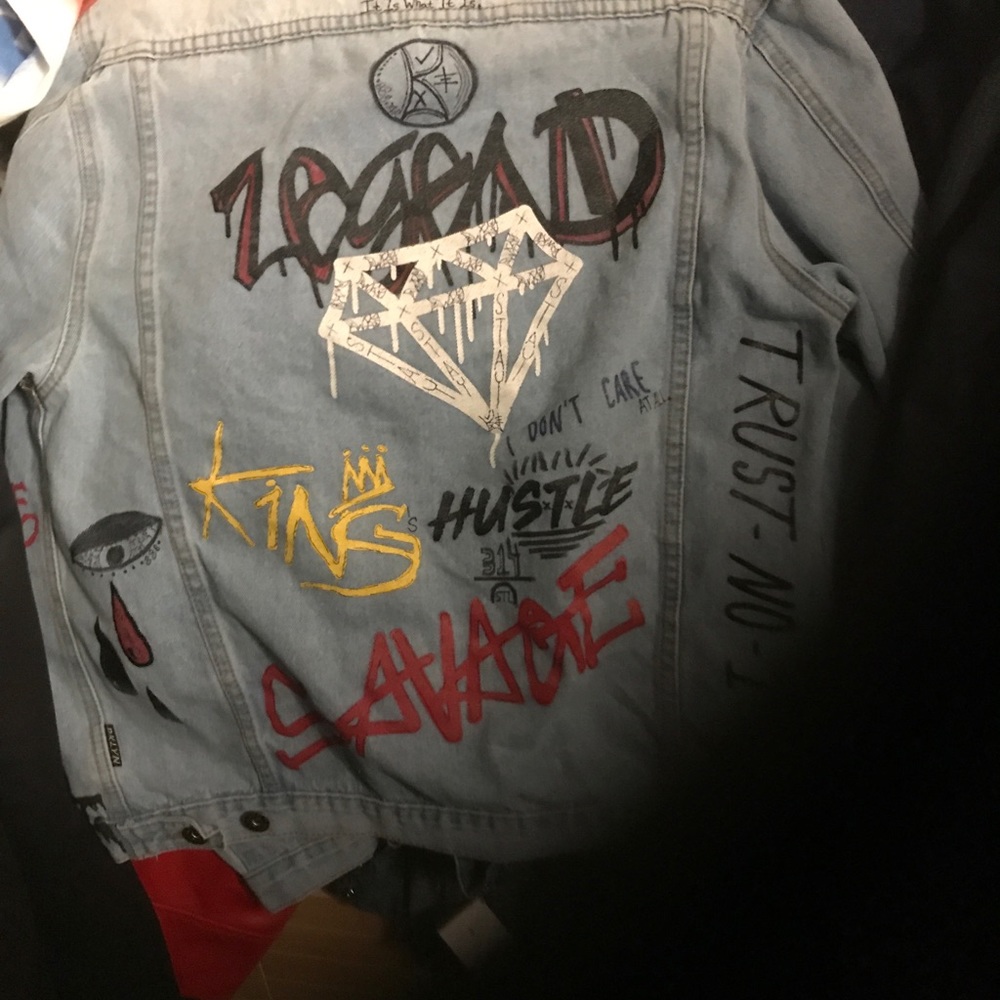 Customized jean jacket - Picture 2 of 2
